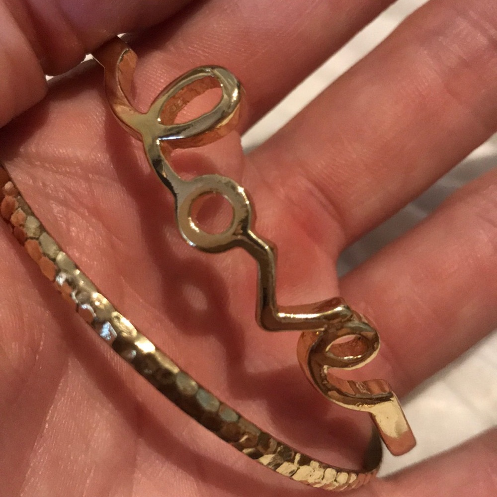 2 piece Love bangle set